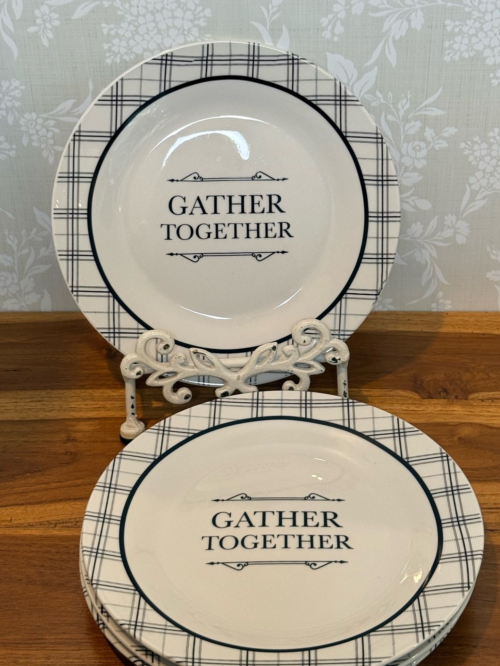 Royal Norfolk Gather Together Salad or Appetizer Plates Set of Four